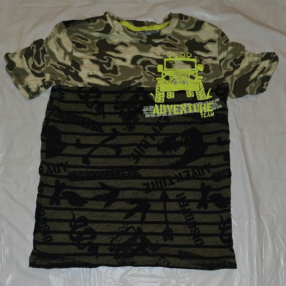 Falls Creek Boys Camo / Stripes Jeep Adventure Team Shirt L (10/12)